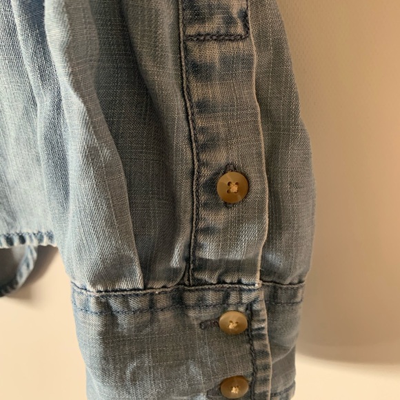 American Eagle Chambray Flannel !! 😇 - Picture 3 of 5